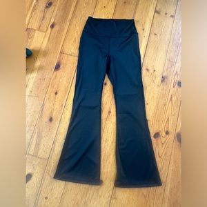 Lululemon Flared Workout Pants L